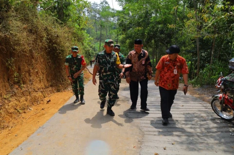 Pasokan Air Terjaga, Pengecoran Jalan TMMD Reguler ke-129 di Watuduwur Sesuai Target